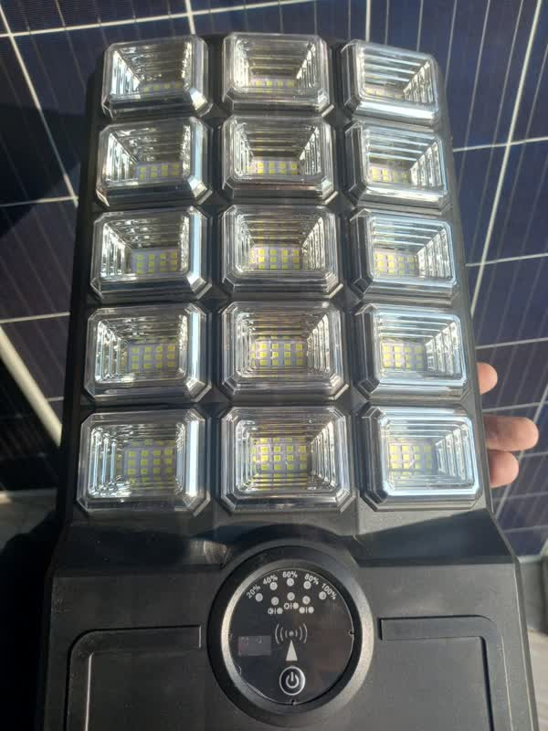 چراغ خیابانی خورشیدی 500وات ROMEX