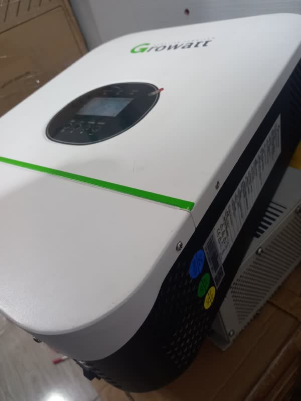 اینورتر شارژر (سانورتر ) گرووات 2000وات 24ولت مدل SPF 2000TL HVM-24 برند Growatt کارکرده