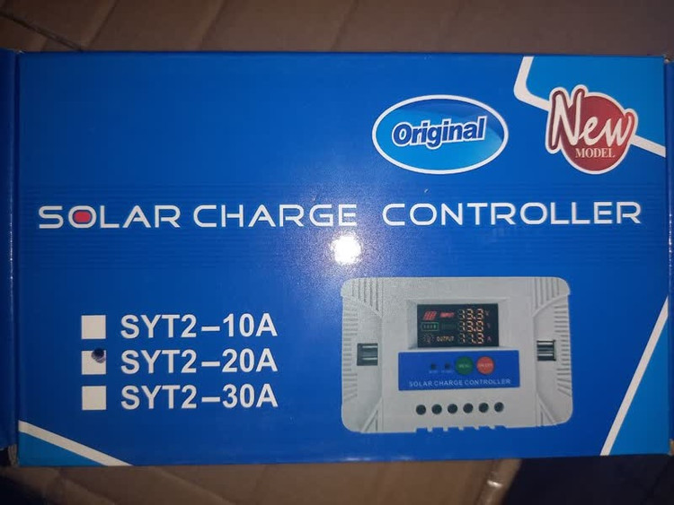 شارژکنترلر خورشیدی 20 آمپر 12/24 ولت PWM دارای 4 عدد USB با صفحه نمایش رنگی