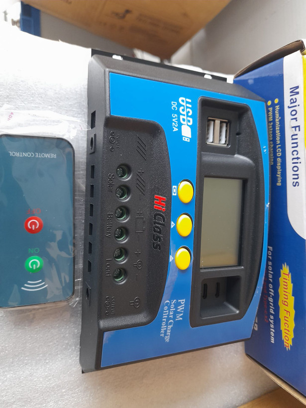 شارژکنترلر خورشیدی 30 آمپر 12/24 ولت دارای usb برند هایکلس ریموت دار